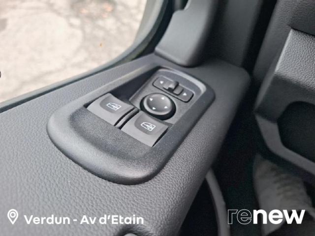 Renault Master image 1