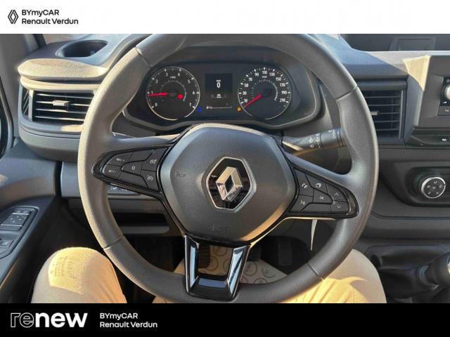 Renault Trafic image 1