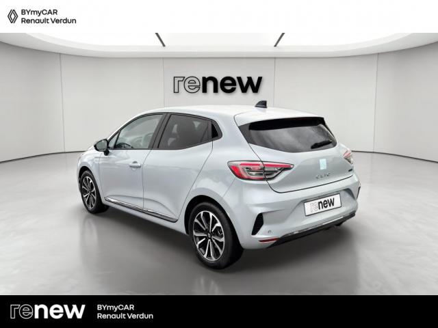 Renault Clio image 2