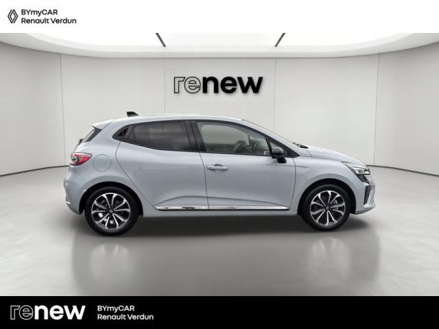 Renault Clio image 8