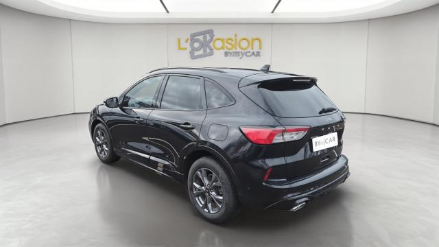 Ford Kuga image 1