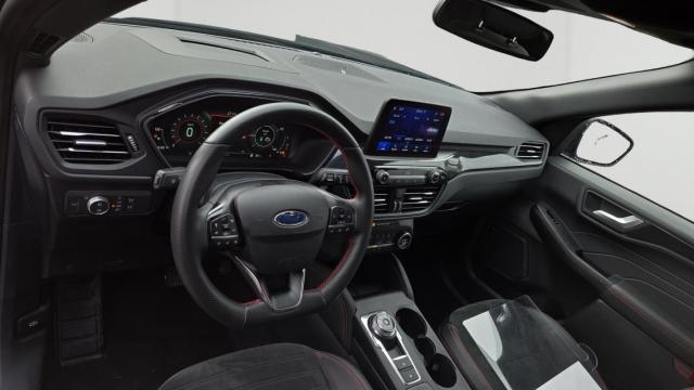 Ford Kuga image 7