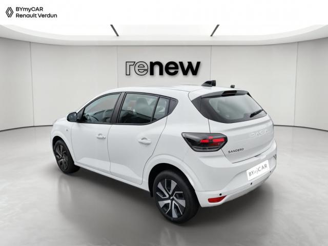 Dacia Sandero image 2
