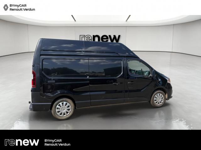 Renault Trafic image 2