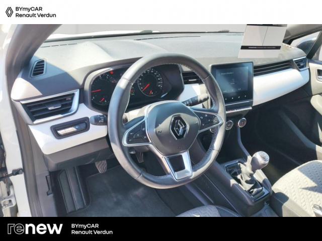Renault Clio image 9