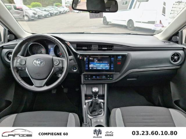 Toyota Auris image 4