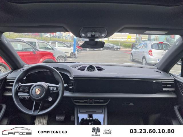 Porsche Macan image 2