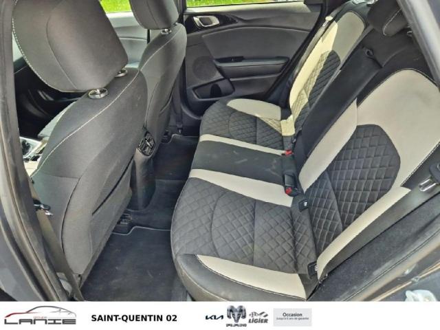 Kia Cee'D_sw image 2