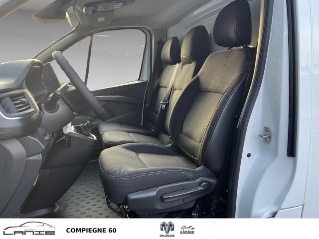 Renault Trafic image 1