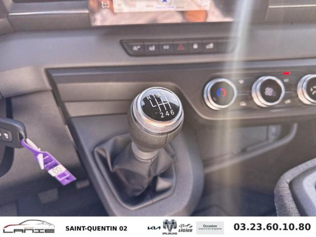 Renault Master image 8