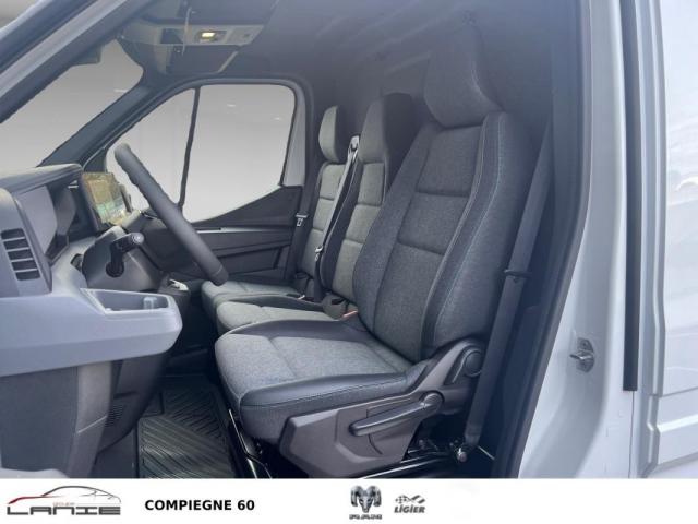 Renault Master image 7