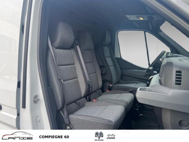 Renault Master image 8