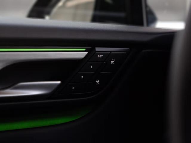 Porsche Macan image 2