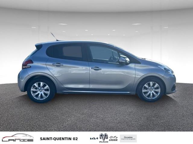 Peugeot 208 image 9