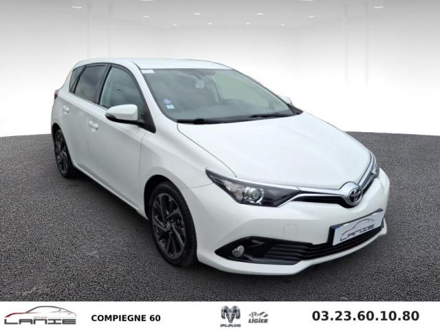 Toyota Auris image 1