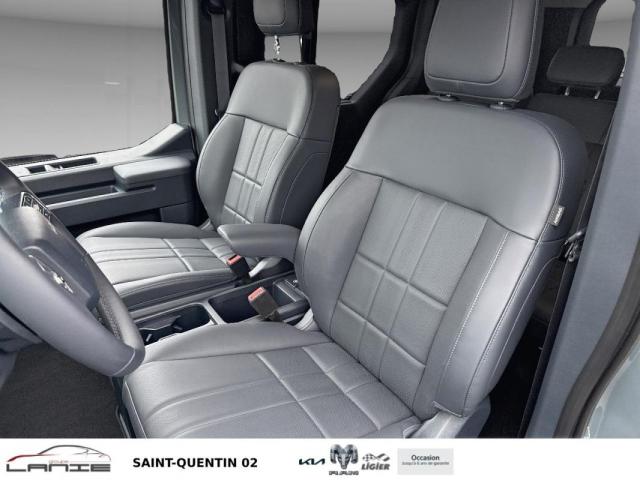 Kia Pv5 image 1