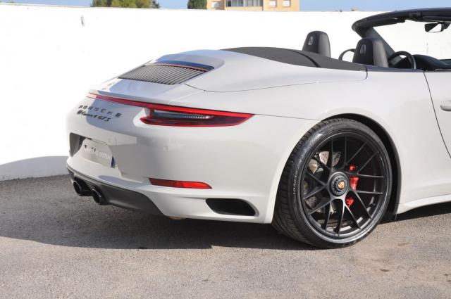 Porsche 911 image 1