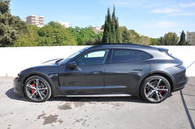 Porsche Taycan image 7