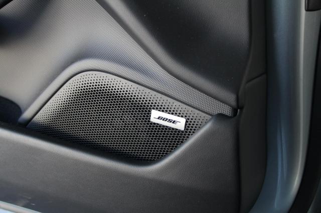 Porsche Taycan image 9