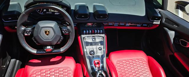 Lamborghini Huracán image 2