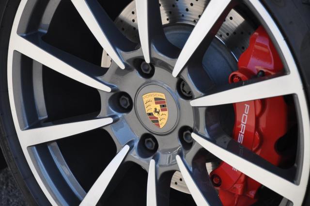 Porsche 911 image 2