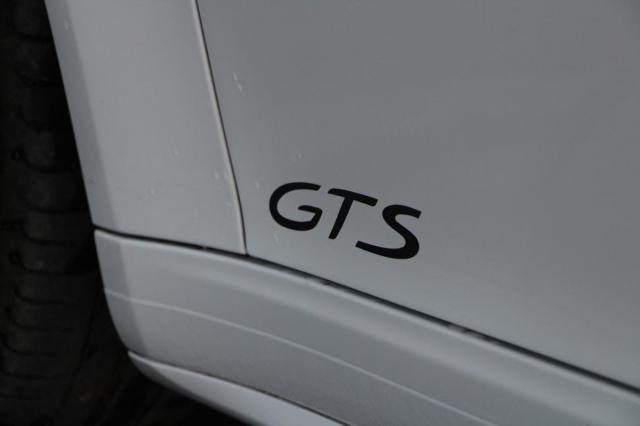 Porsche 911 image 9