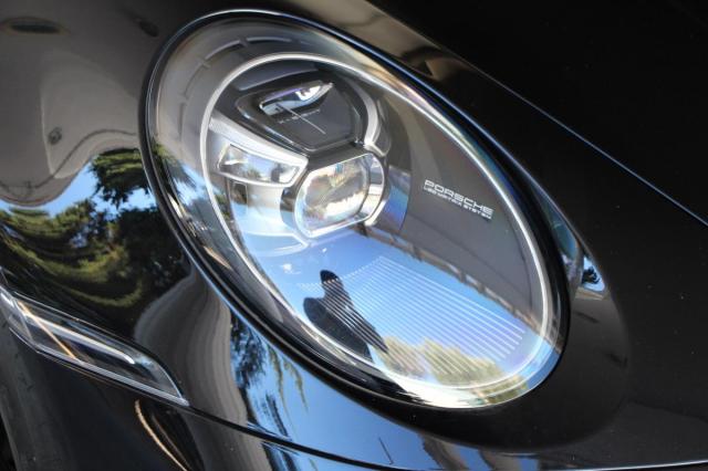 Porsche 911 image 1