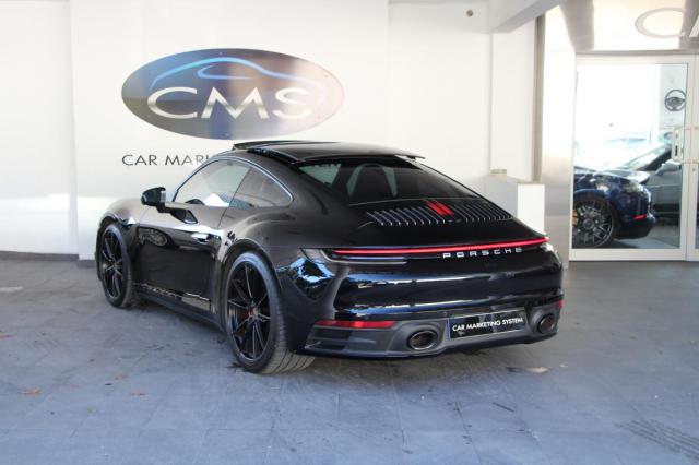 Porsche 911 image 8