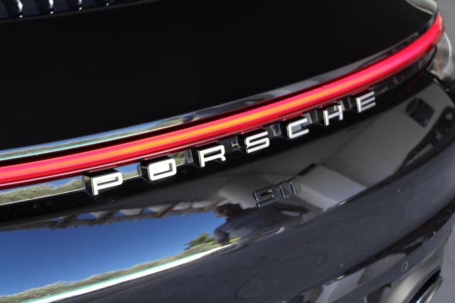 Porsche 911 image 7