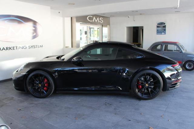 Porsche 911 image 9