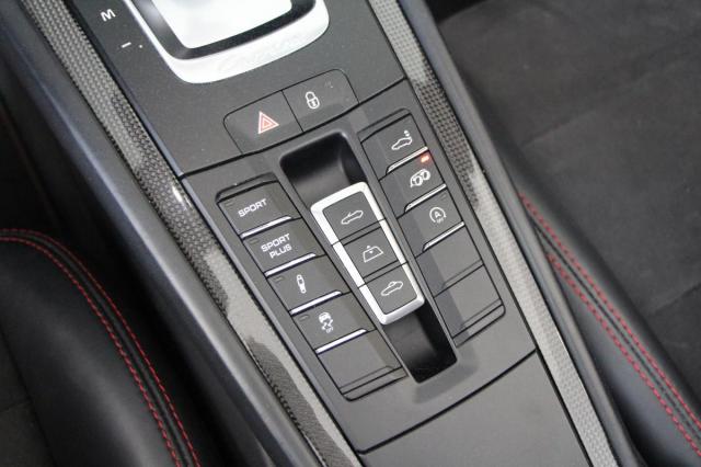 Porsche 911 image 4