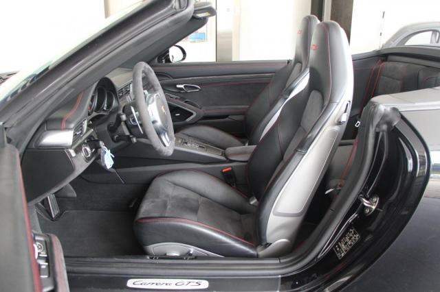 Porsche 911 image 2