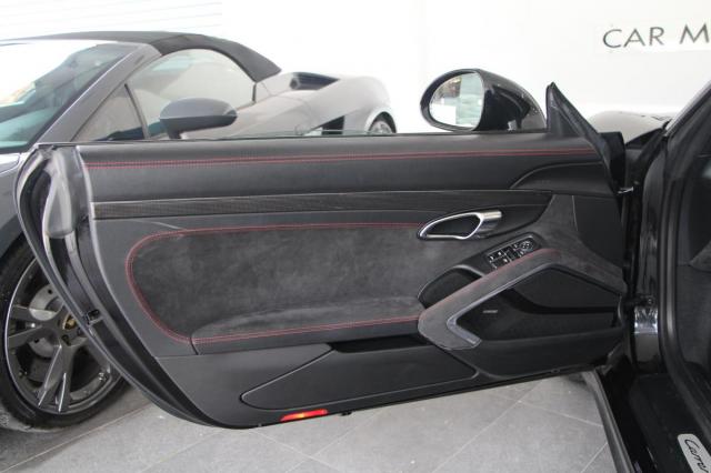 Porsche 911 image 6