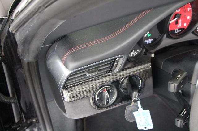 Porsche 911 image 8