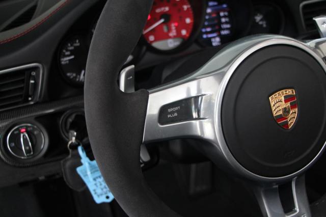 Porsche 911 image 3