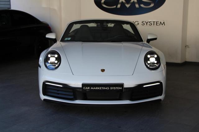 Porsche 911 image 8