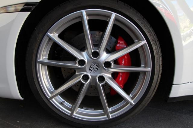 Porsche 911 image 9