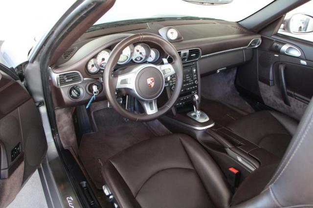 Porsche 911 image 1