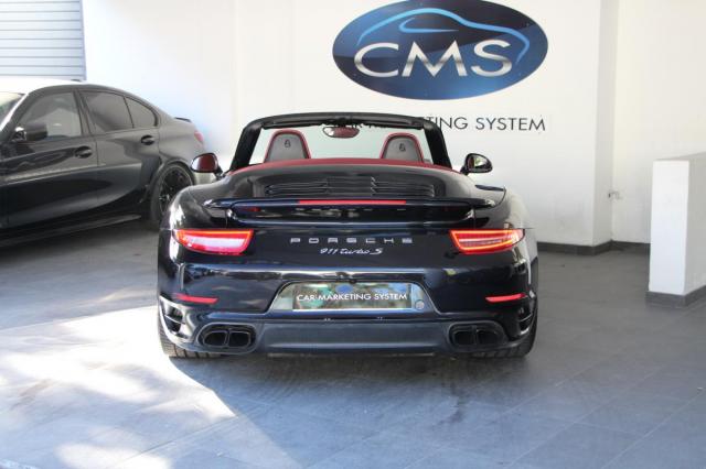 Porsche 911 image 9