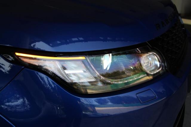 Land Rover Range Rover Sport image 9