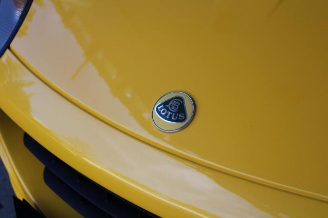 Lotus Elise image 2