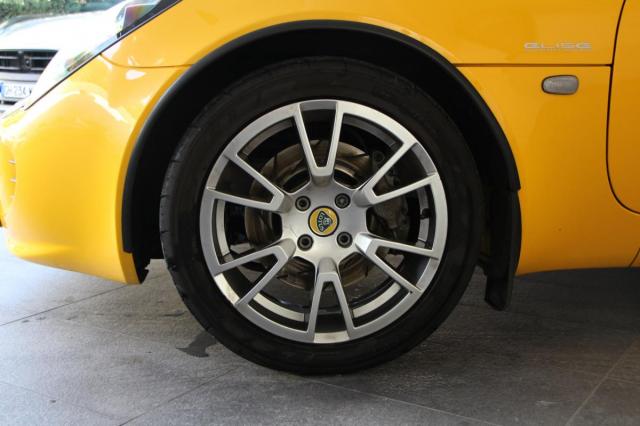 Lotus Elise image 8