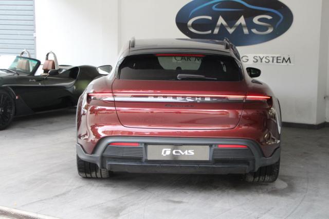 Porsche Taycan image 7