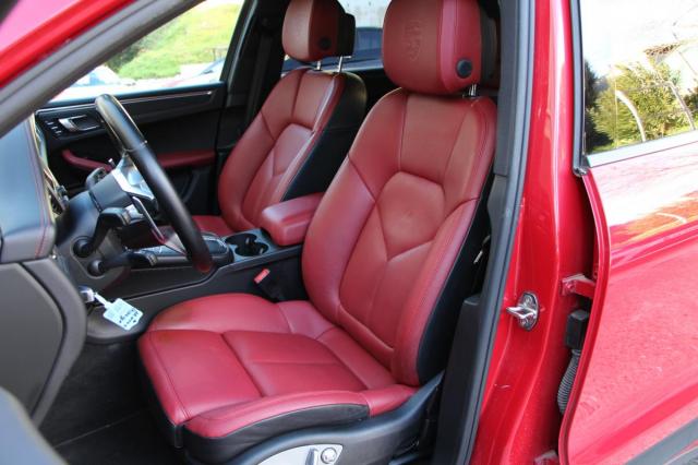 Porsche Macan image 1
