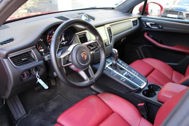 Porsche Macan image 2