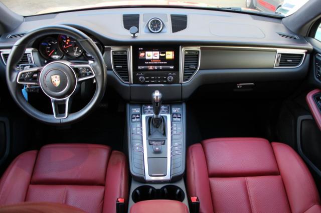 Porsche Macan image 8