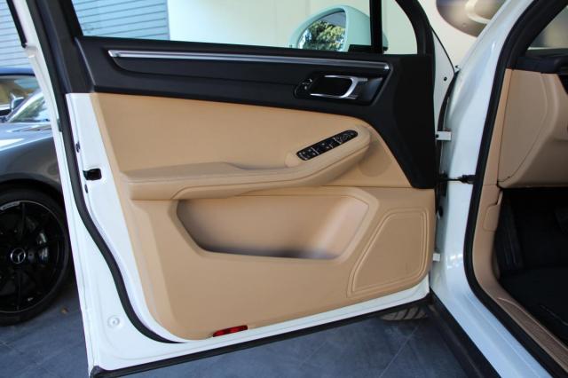 Porsche Macan image 4