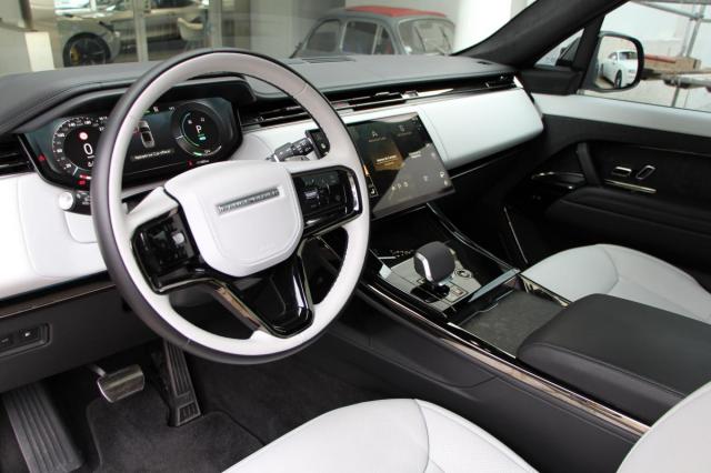 Land Rover Range Rover Sport image 1