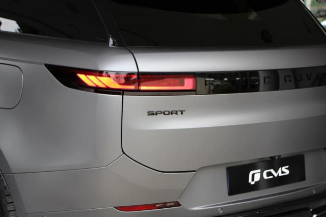 Land Rover Range Rover Sport image 2