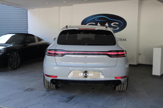 Porsche Macan image 9